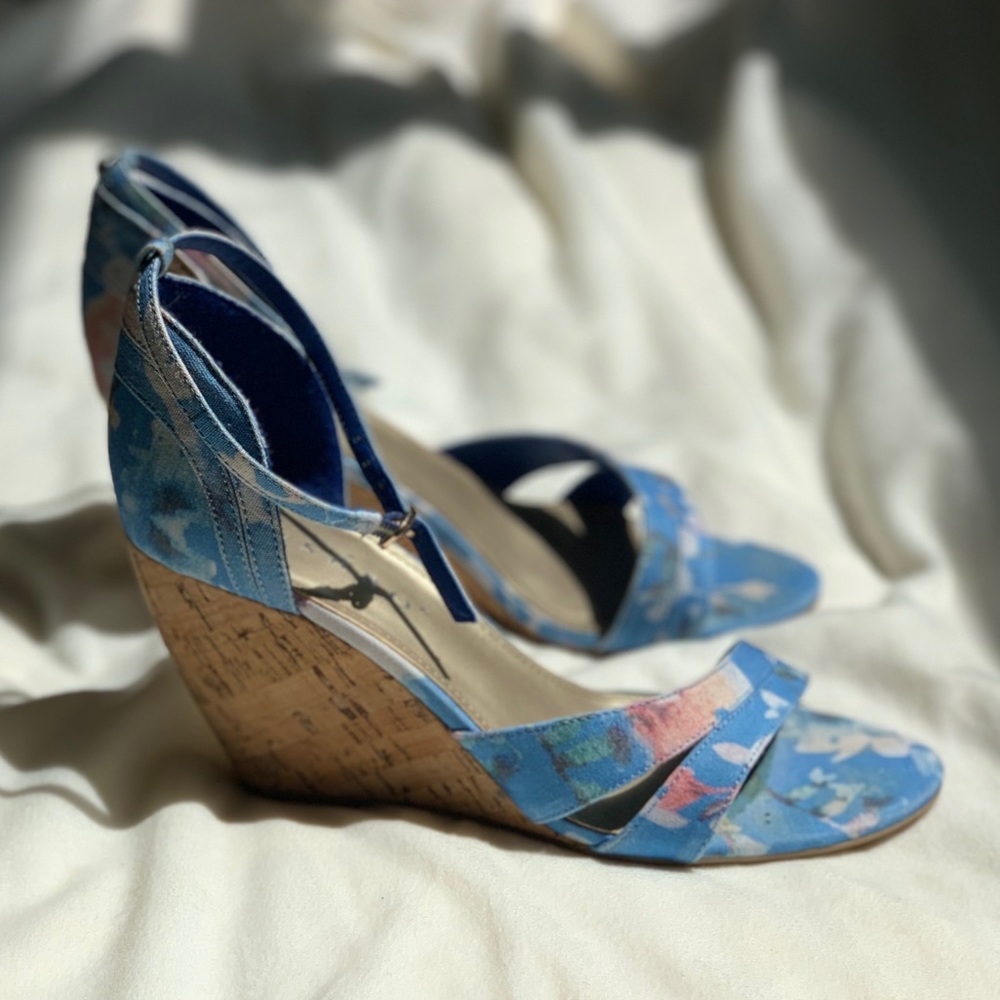 Pesaro Jessa blue wedges